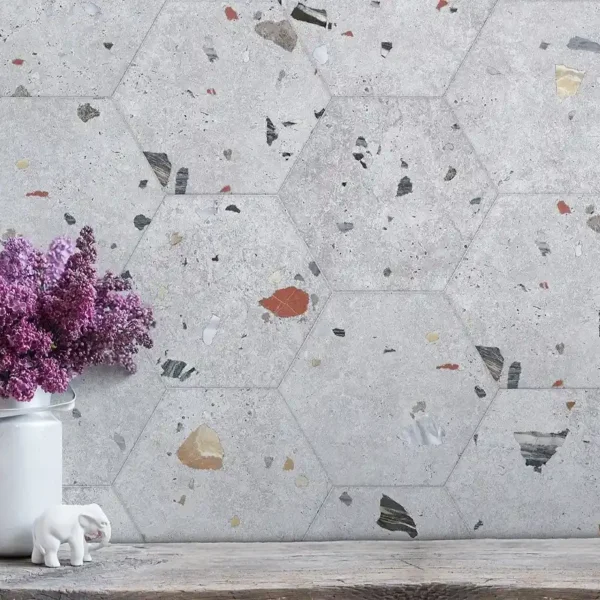 El gres porcelánico imitación terrazo añade un toque artístico con acabado uniforme
