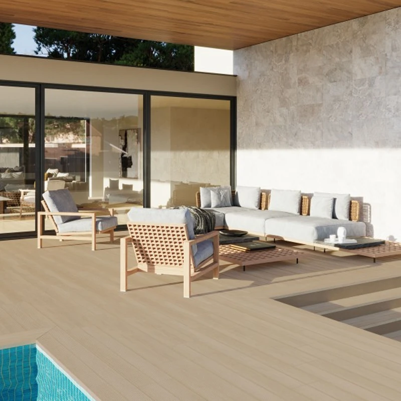 Estilo exterior equilibrado logrado mediante azulejo tipo madera para exterior