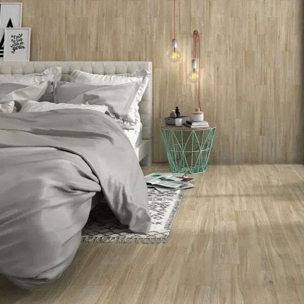 Azulejo tipo madera colocado en una habitación acogedora
