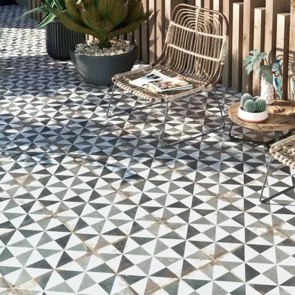 Azulejos con aire rústico envejecido y textura marcada