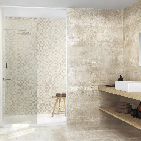 Zona humeda con azulejo tipo mosaico minimalista
