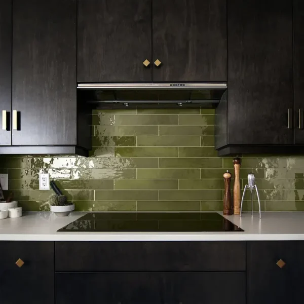 Azulejo verde que combina estética y funcionalidad
