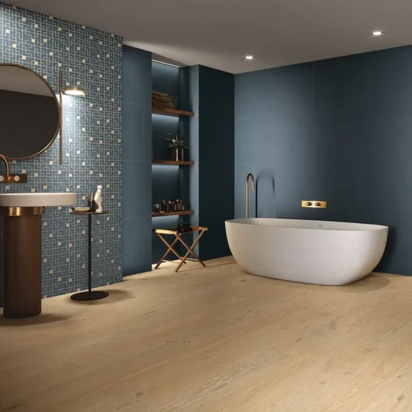 Diseño contemporáneo en baño que integra suelo imitación madera