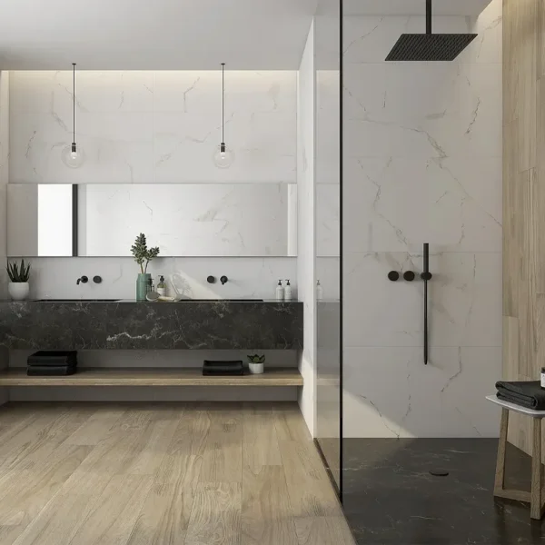 Textura realista de suelos efecto madera que envuelve el baño en una atmósfera acogedora