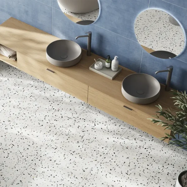 Patrón llamativo y lleno de vida representado en cada pieza de gres porcelánico imitación terrazo