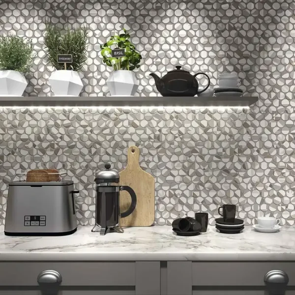 Azulejo redondo elegido para romper la linealidad en composiciones modernas
