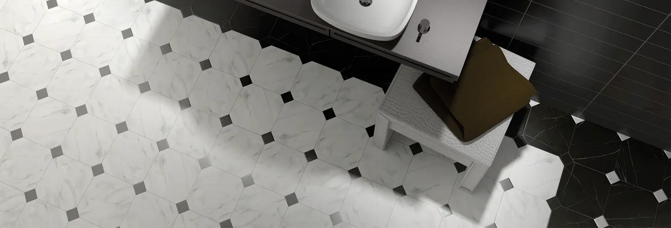 Azulejo octogonal dispuesto con simetría que da equilibrio al espacio visual
