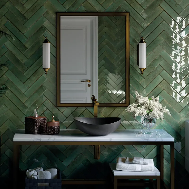 Espacio decorado con azulejos con brillo para baños de acabado luminoso